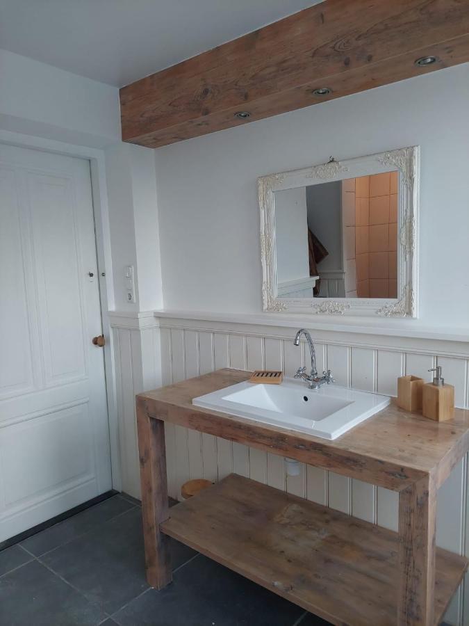 Tweepersoonskamer met een Eigen Externe Badkamer